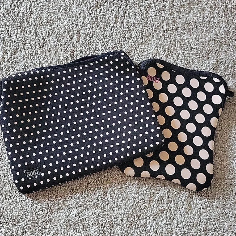 2 BUILT NEOPRENE TABLET SLEEVES